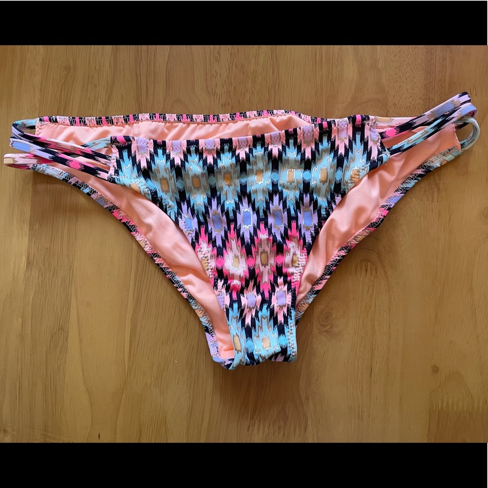 VS Cheeky Bikini bottoms